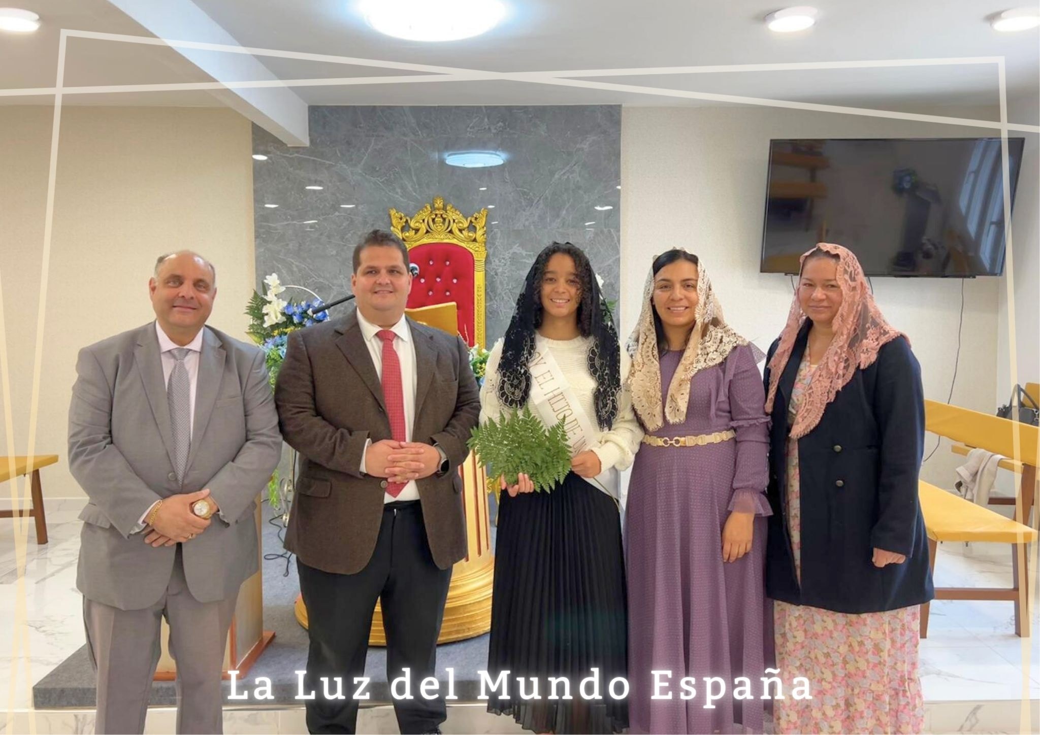 Gozo y bendición en Tordesillas: una joven recibe la promesa del Espíritu Santo